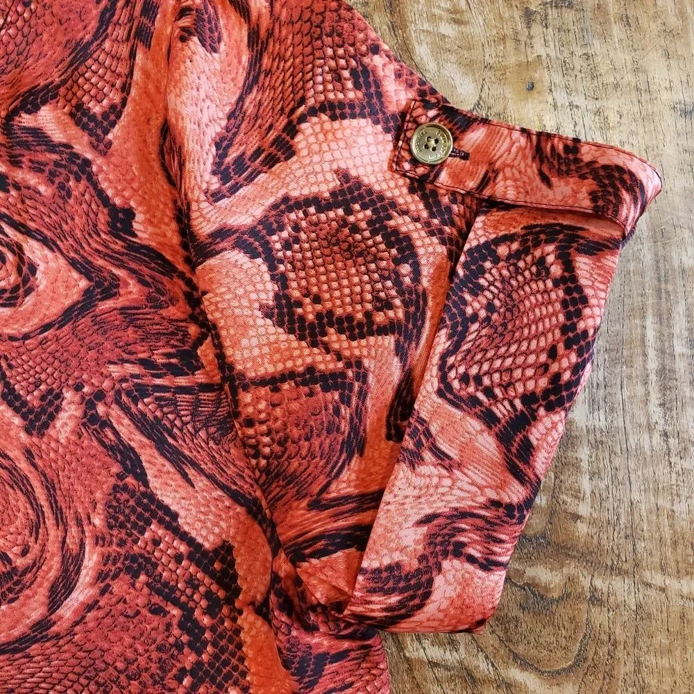 Michael Kors Women Reptile Print Blouse Roll Tab Short Sleeves Size M - Picture 4 of 8